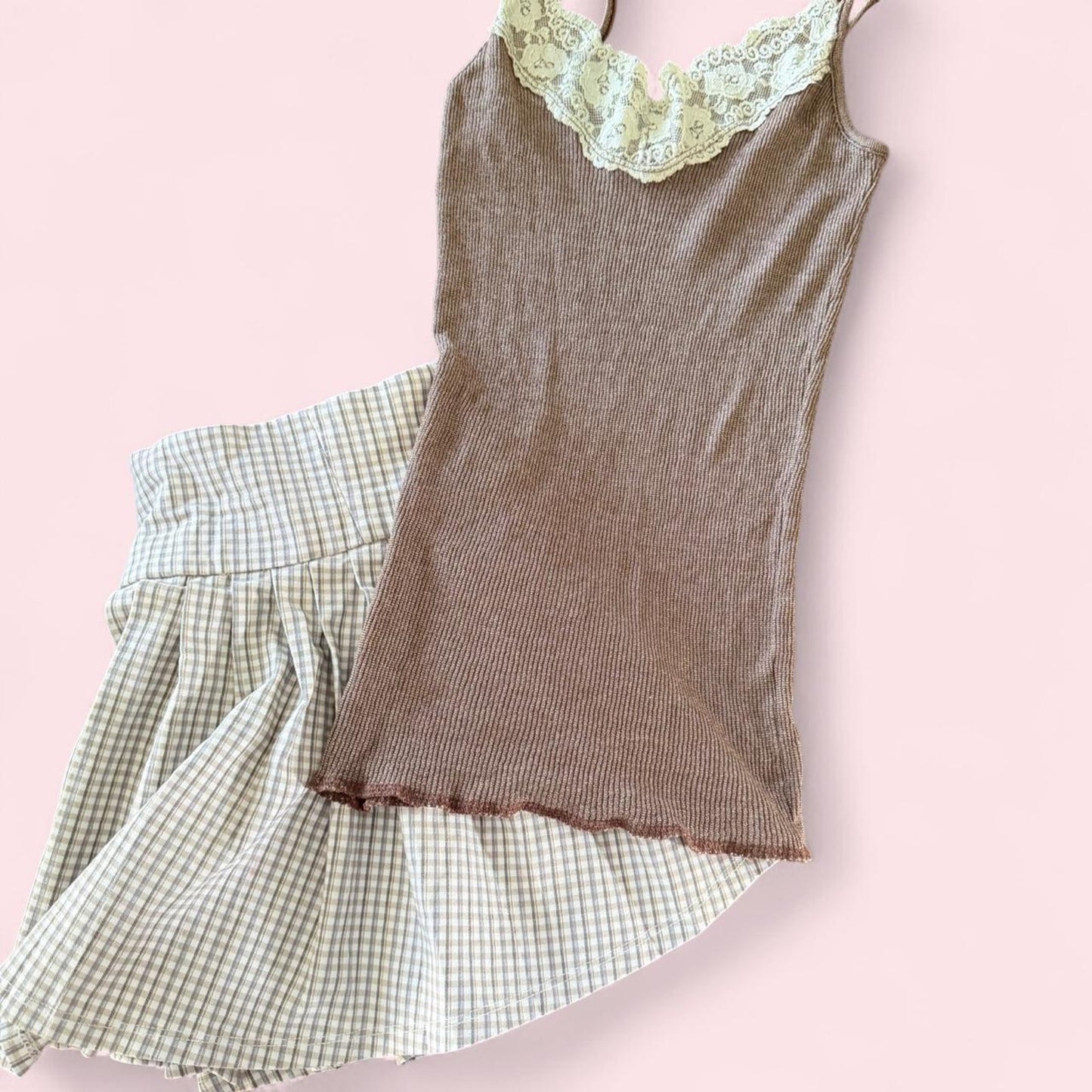 Plaid mini skirt with grommet details
