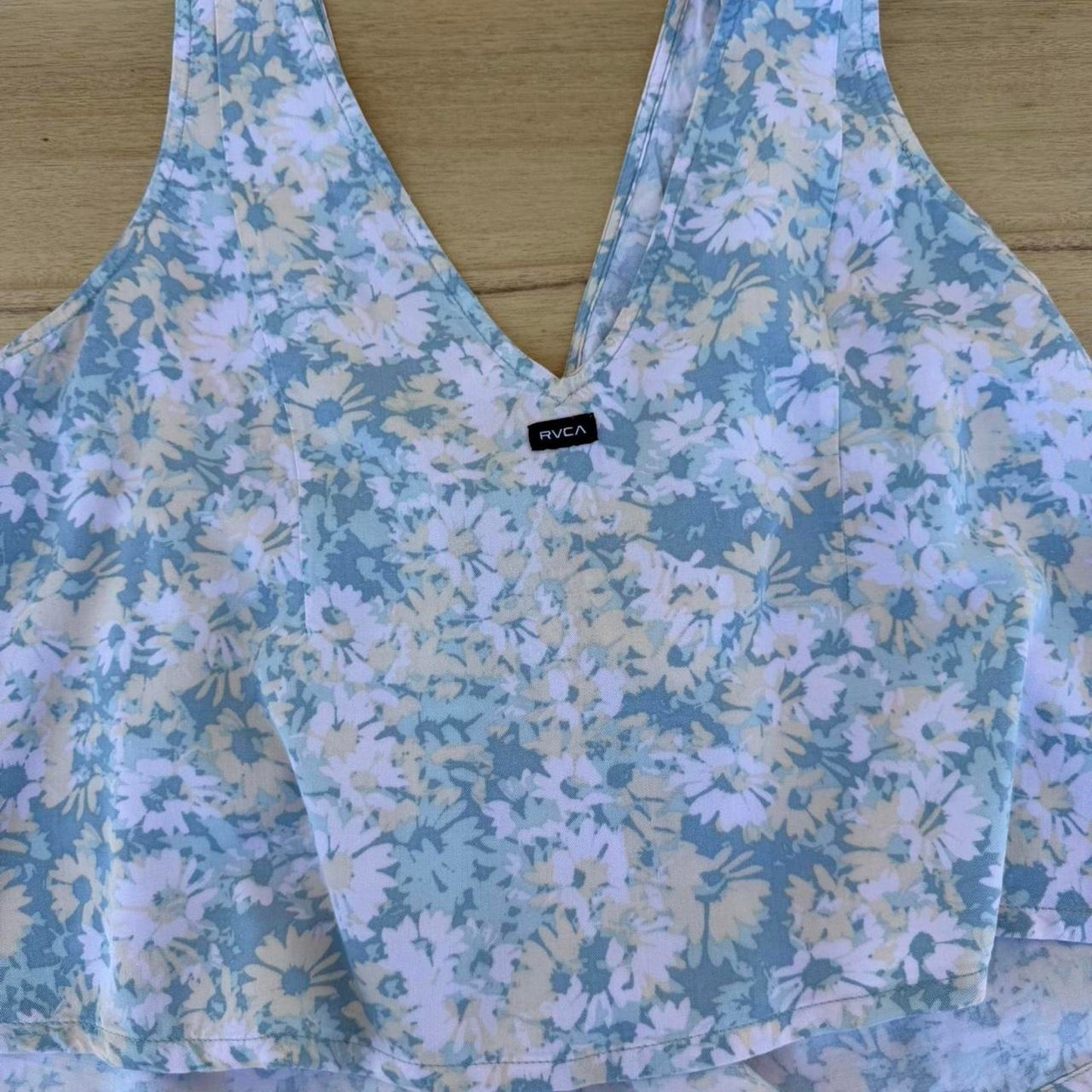 Rvca blue floral crop top