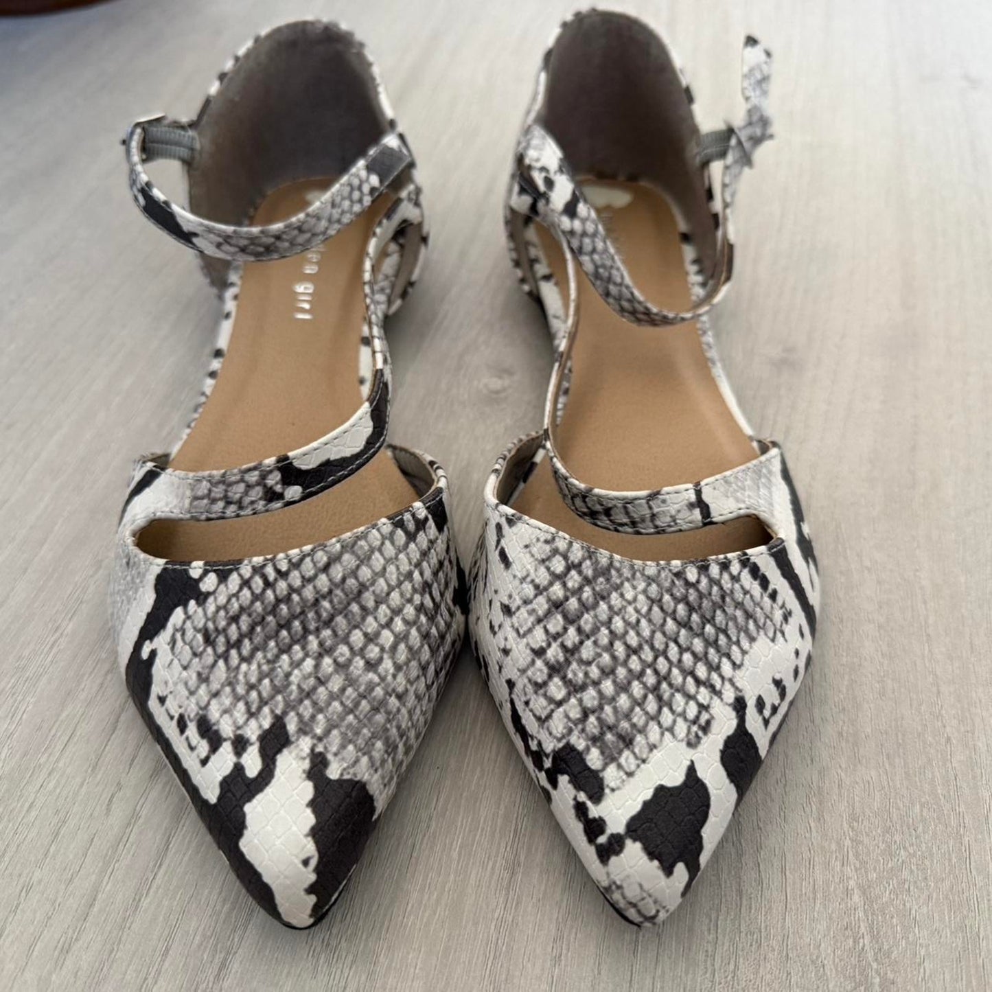 Madden Girl Snake Print Pointed Toe Flats Y2K Indie Sleaze Ballet Flats