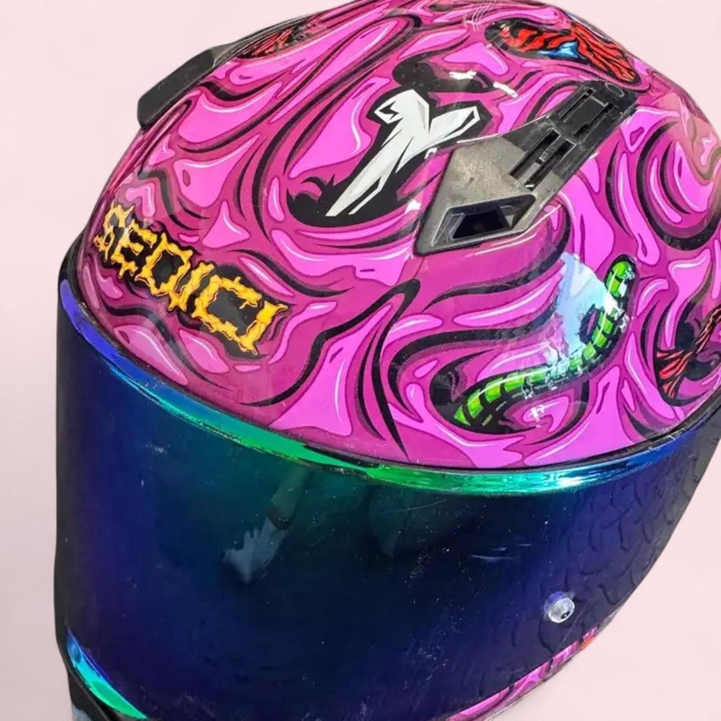 Sedici Motorcycle Helmet/Strada 2 Multicoloured pink painted helmet