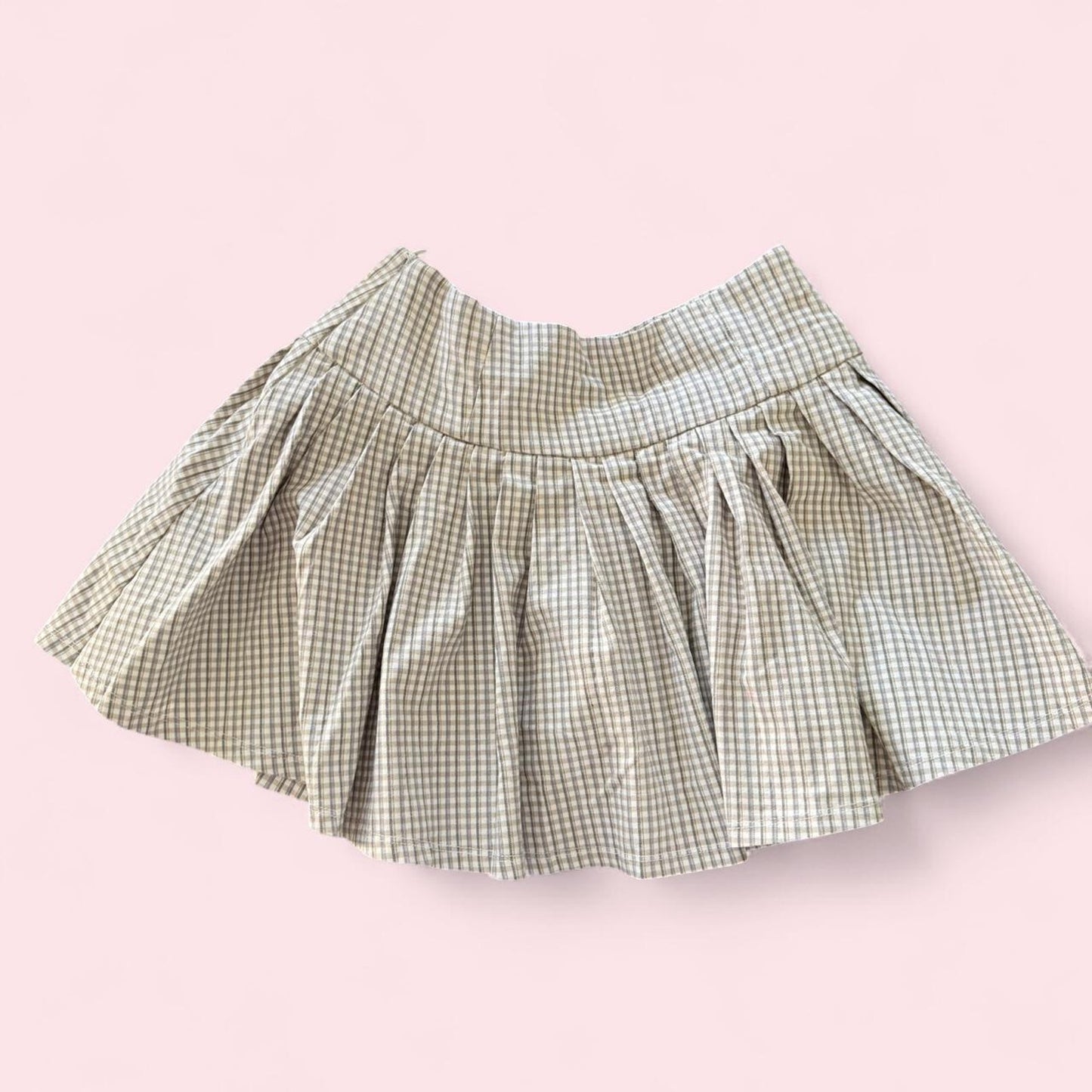 Plaid mini skirt with grommet details