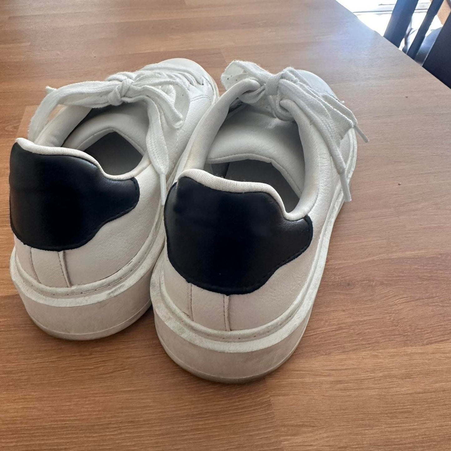 Womens steve madden white