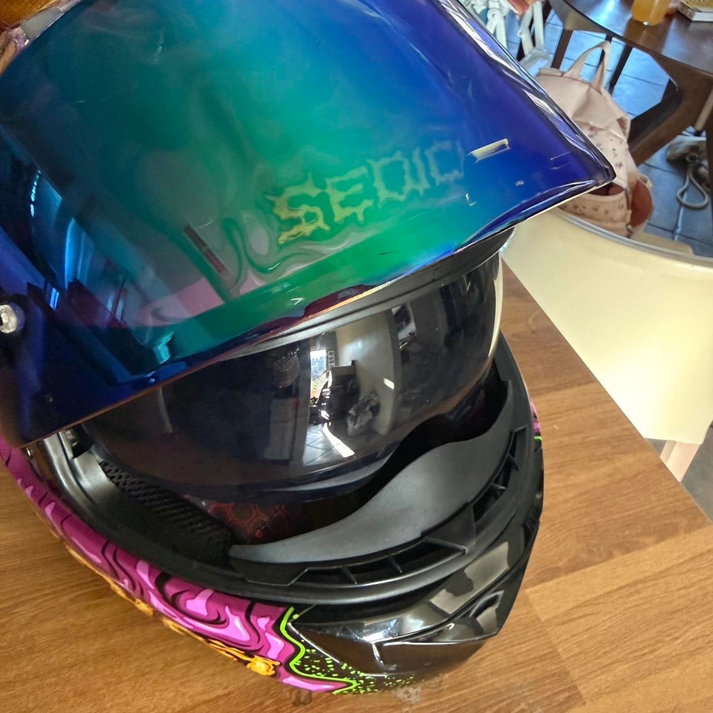 Sedici Motorcycle Helmet/Strada 2 Multicoloured pink painted helmet