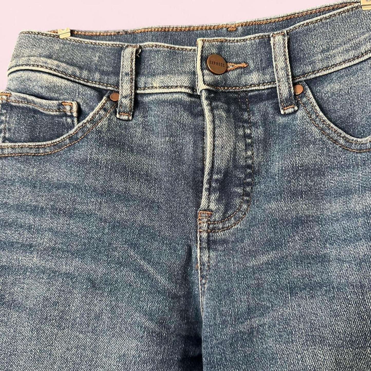 Express cut off jeans