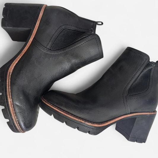Womens black leather ankle